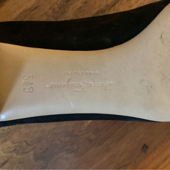 Salvatore Ferragamo suede Vara mosaic pump with crystal studded heels - Picture 8 of 9